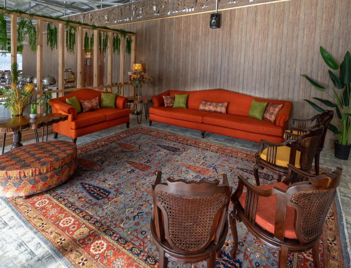 Luxus Hunza Attabad Lake Resort Karimabad  Exterior photo